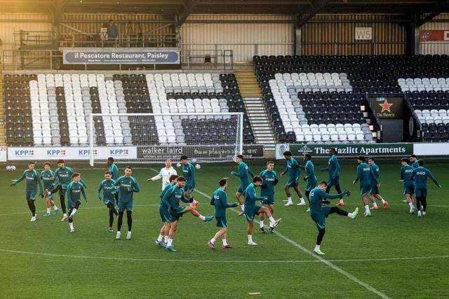 欧国联比赛新星崭露头角，势不可挡逆袭风云