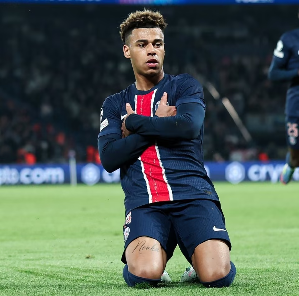 巴黎圣日耳曼队员变阵成功，赢得赞誉