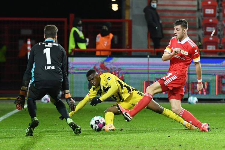 汉堡主场不敌对手，需加强防守